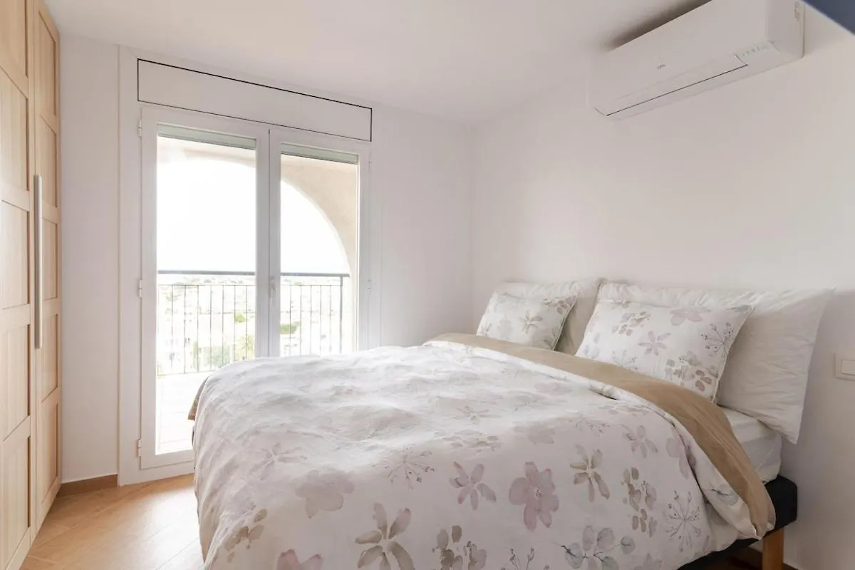 Apartment Louane-Paradise Empuriabrava Spain